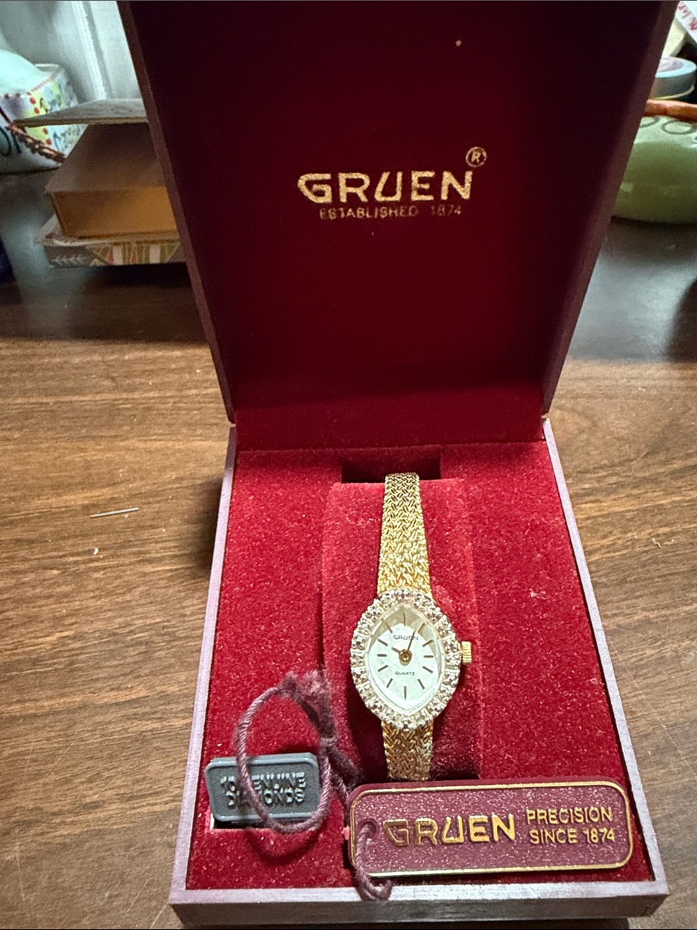 Gruen Women's Gold Bracelet Watch IN ORIGINAL BOX - Picture 2 of 8